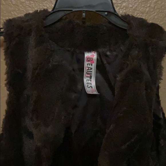 Vest - Picture 2 of 2